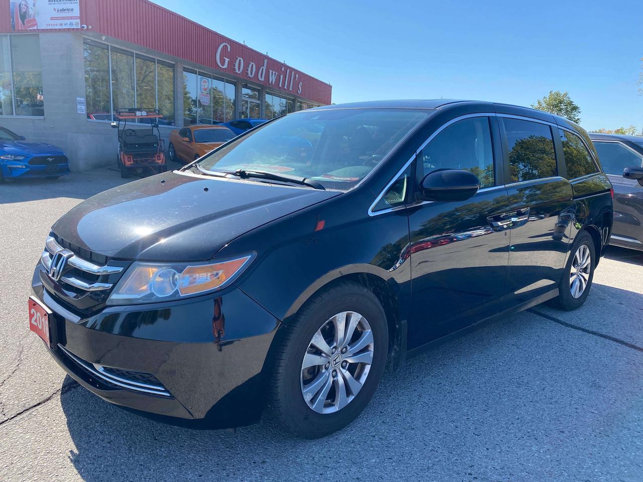 2016 Honda Odyssey EX-L, 8 PASS, CLEAN CARFAX, LEATHER, POWER DOORS! Photo