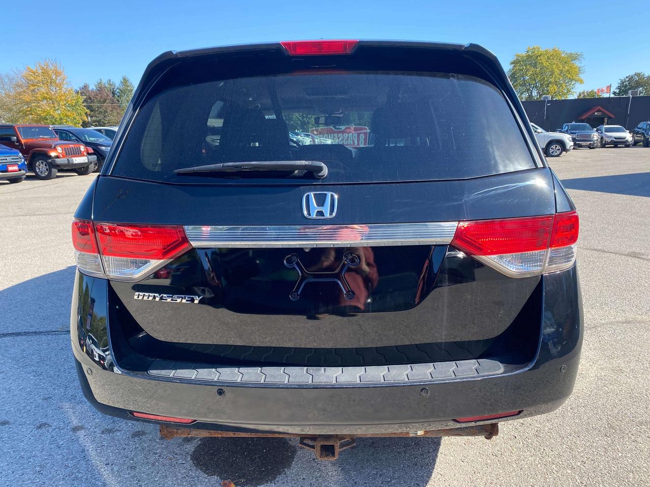 2016 Honda Odyssey EX-L, 8 PASS, CLEAN CARFAX, LEATHER, POWER DOORS! Photo