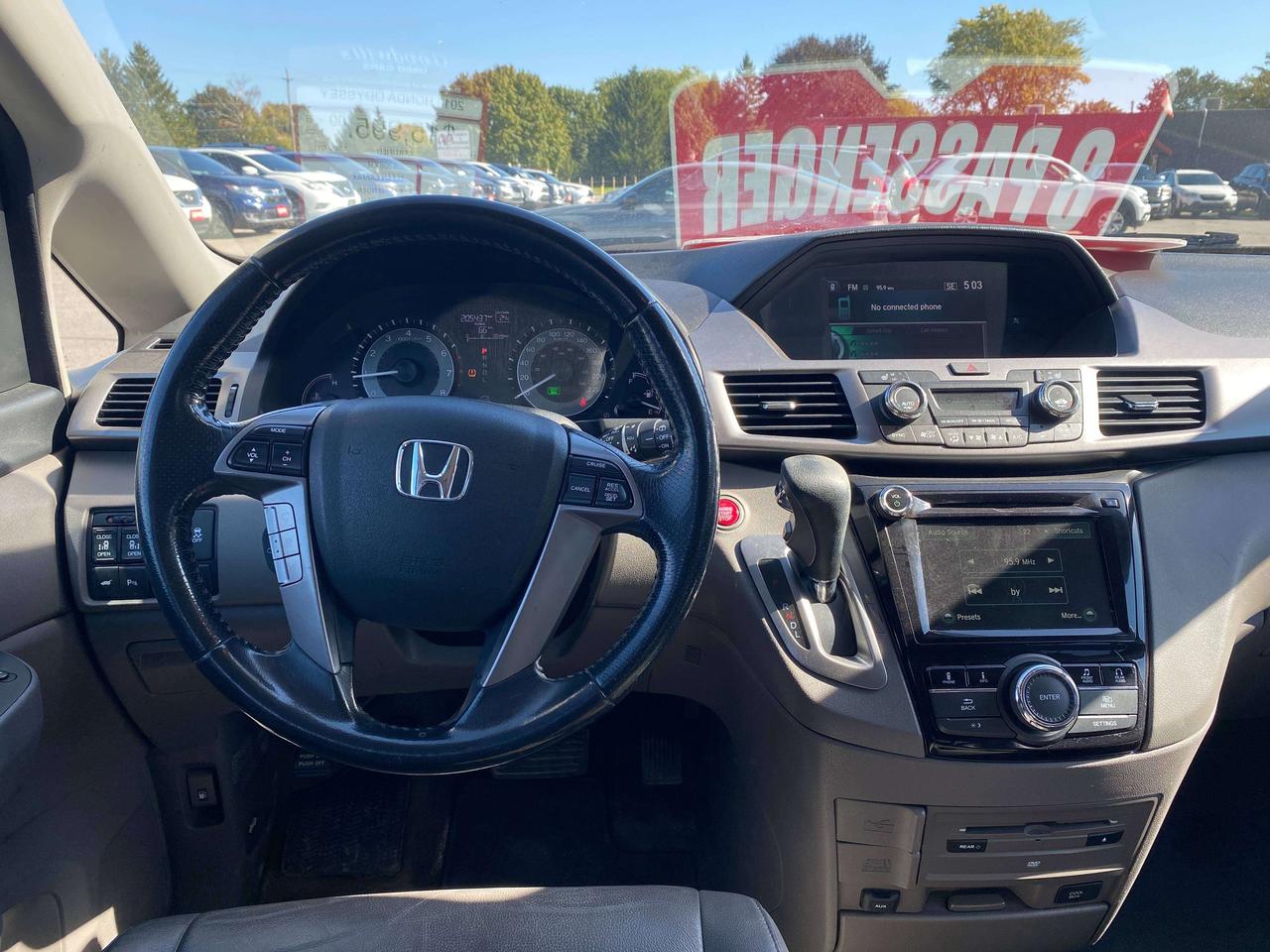 2016 Honda Odyssey EX-L, 8 PASS, CLEAN CARFAX, LEATHER, POWER DOORS! Photo