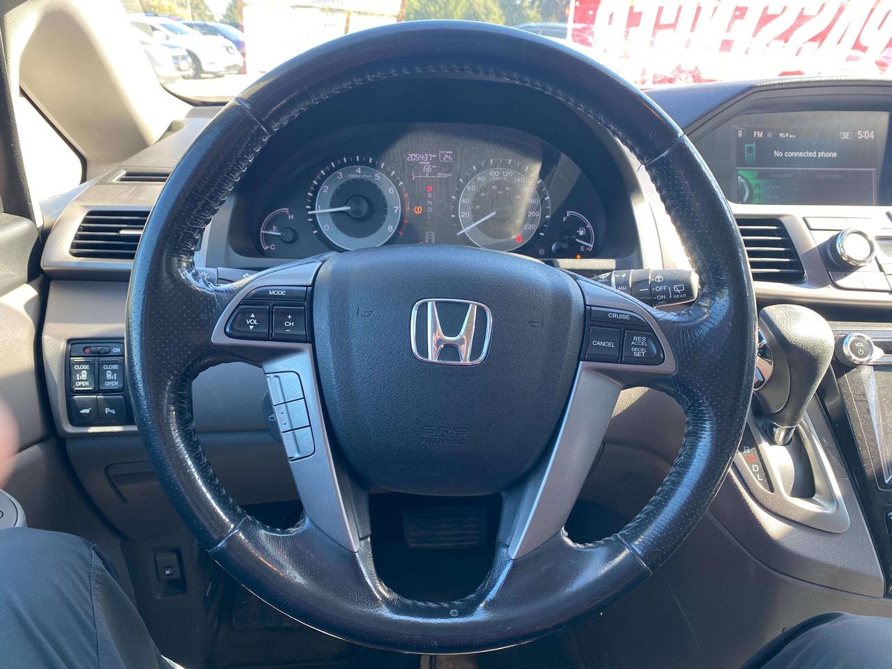 2016 Honda Odyssey EX-L, 8 PASS, CLEAN CARFAX, LEATHER, POWER DOORS! Photo