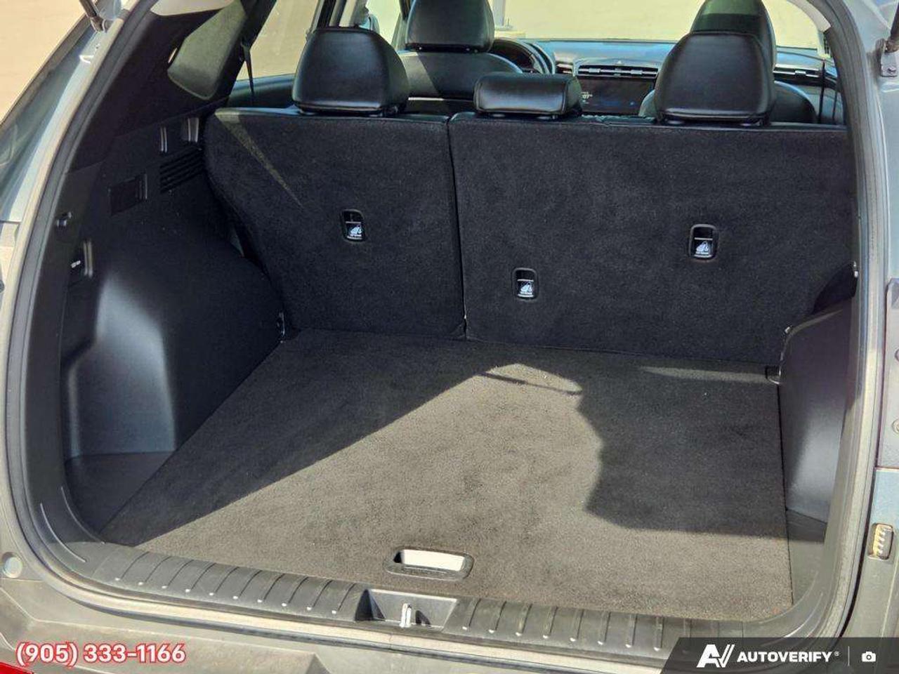 2023 Hyundai Tucson Apple CarPlay & Android Auto • Power Sunroof • Leather Seating • Built-In Navigation System • Remote Start System • Heate Photo
