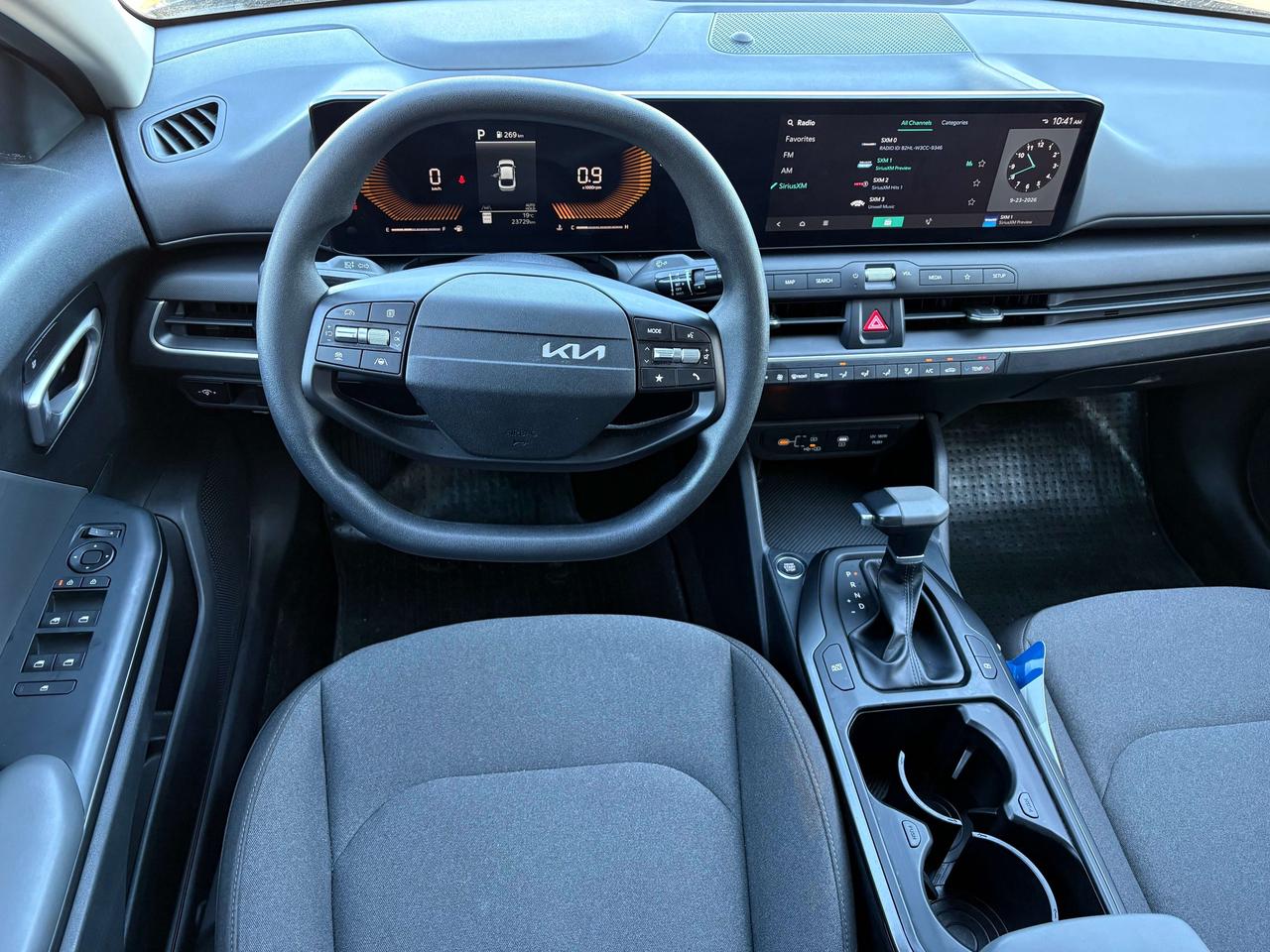 2025 Kia K4 LX   Clean Carfax Photo