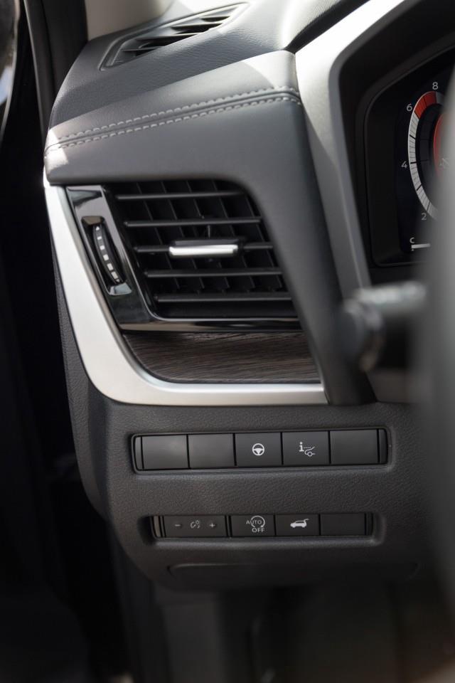 2024 Nissan Rogue Platinum 4dr All-Wheel Drive Sport Utility Photo