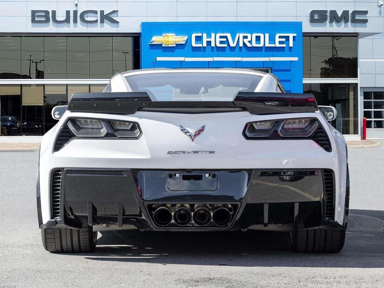 2018 Chevrolet Corvette Grand Sport Coupe 3LT Photo