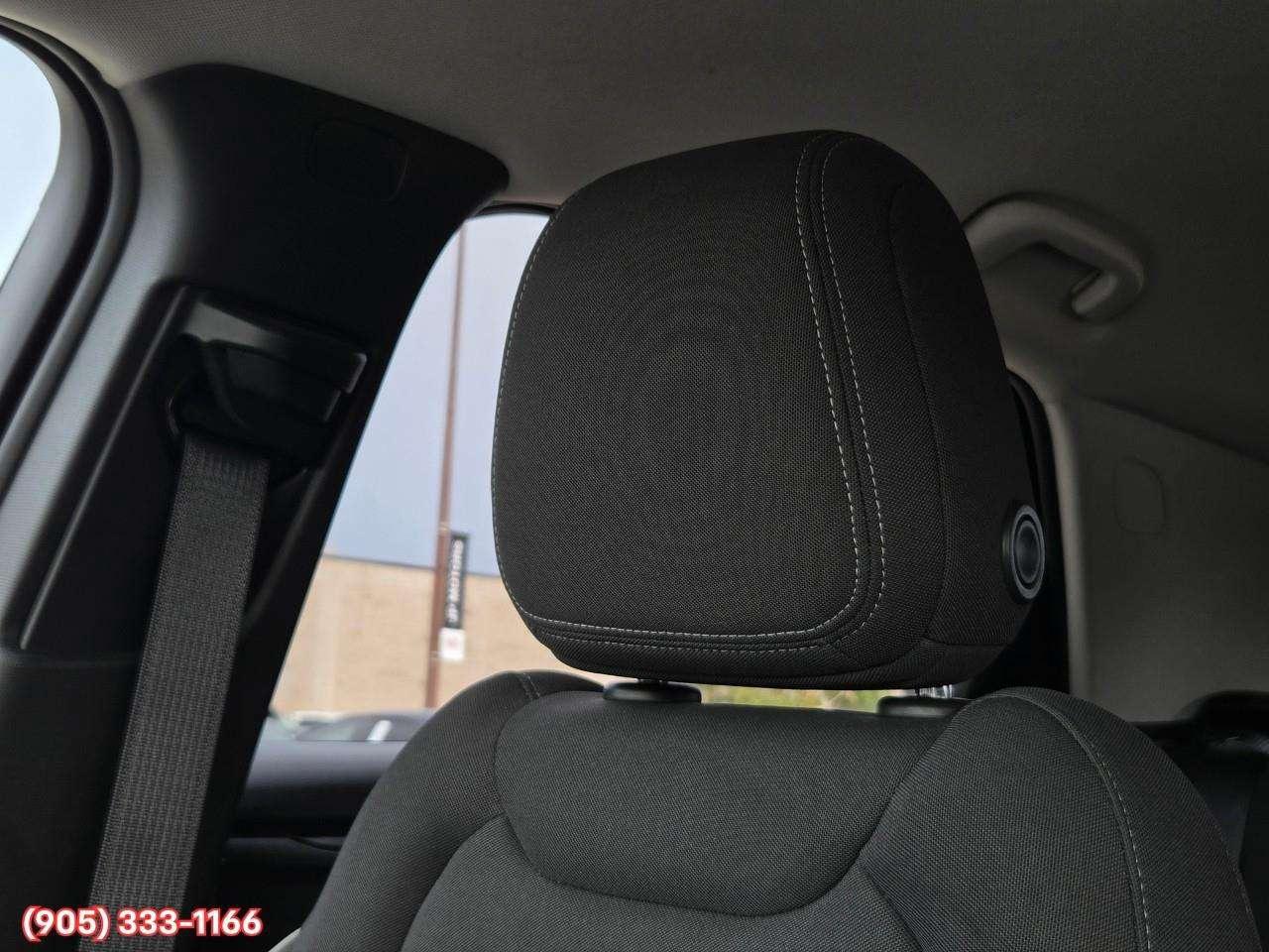 2022 Chevrolet TrailBlazer LT Apple CarPlay & Android Auto • Built-In Wi-Fi Hotspot • Remote Start System • Lane Assist • Power Driver Seat • Sirius Photo