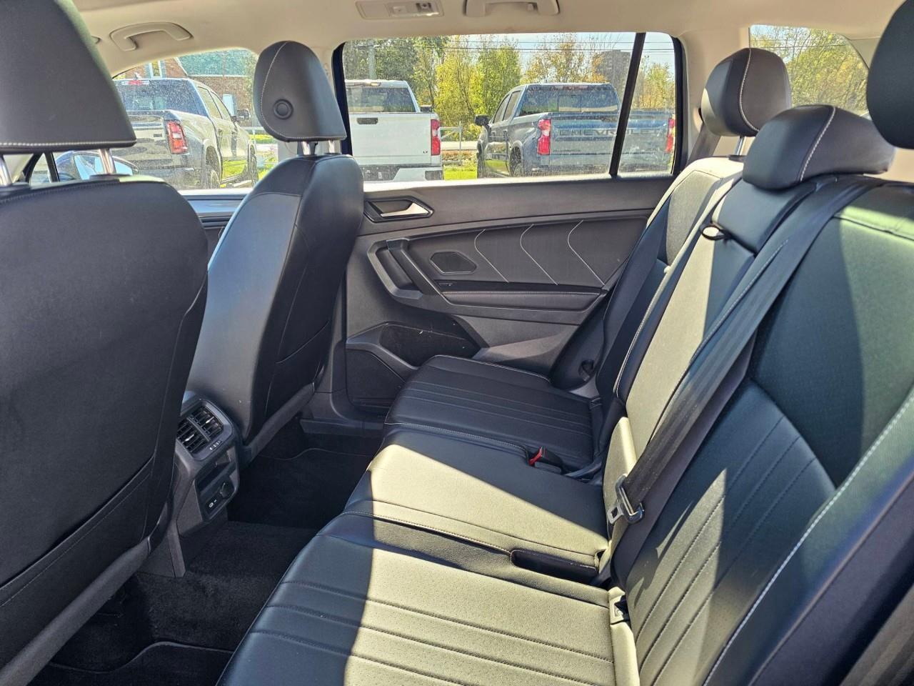 2024 Volkswagen Tiguan Comfortline 4dr All-wheel Drive 4MOTION Photo