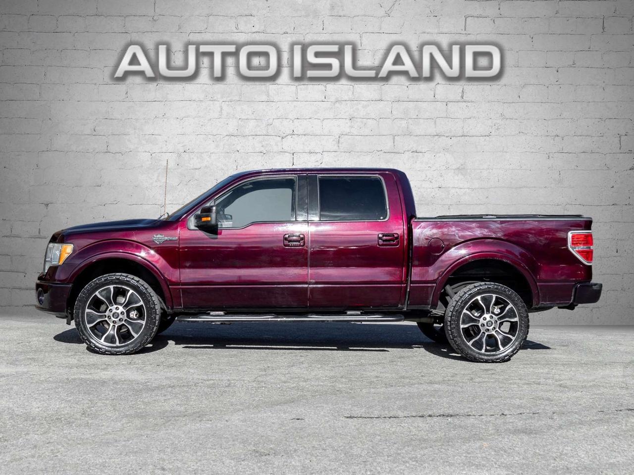 2012 Ford F-150 4WD SuperCrew 145 Lariat Photo