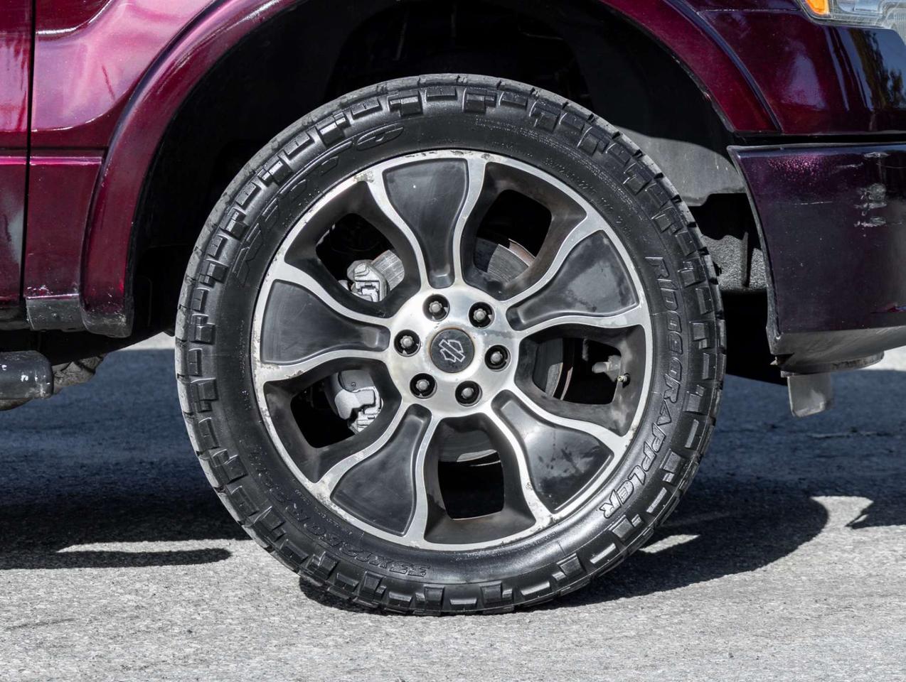 2012 Ford F-150 4WD SuperCrew 145 Lariat Photo