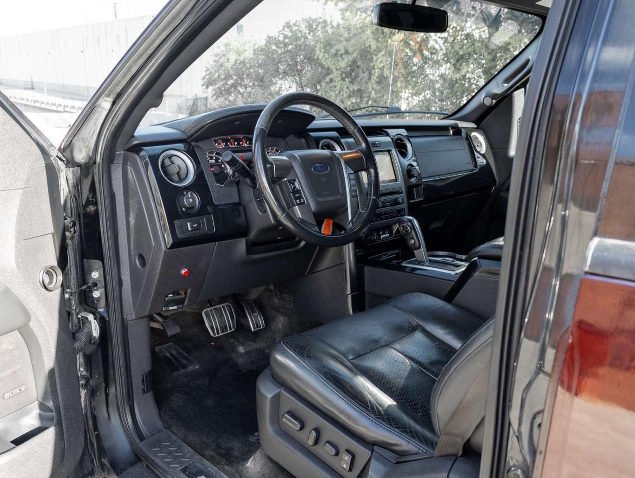 2012 Ford F-150 4WD SuperCrew 145 Lariat Photo