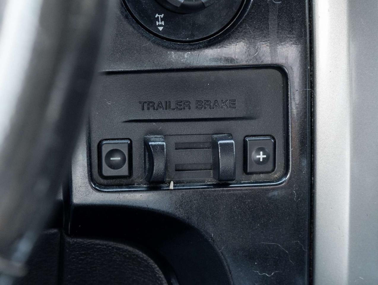 2012 Ford F-150 4WD SuperCrew 145 Lariat Photo