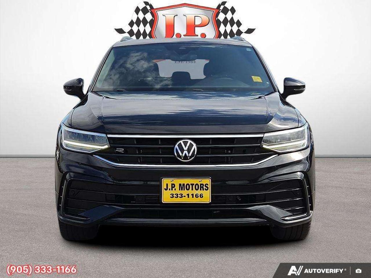 2023 Volkswagen Tiguan Comfortline R-Line Black Apple CarPlay & Android Auto • Power Sunroof • Built-In Wi-Fi Hotspot • Remote Start System • He Photo5
