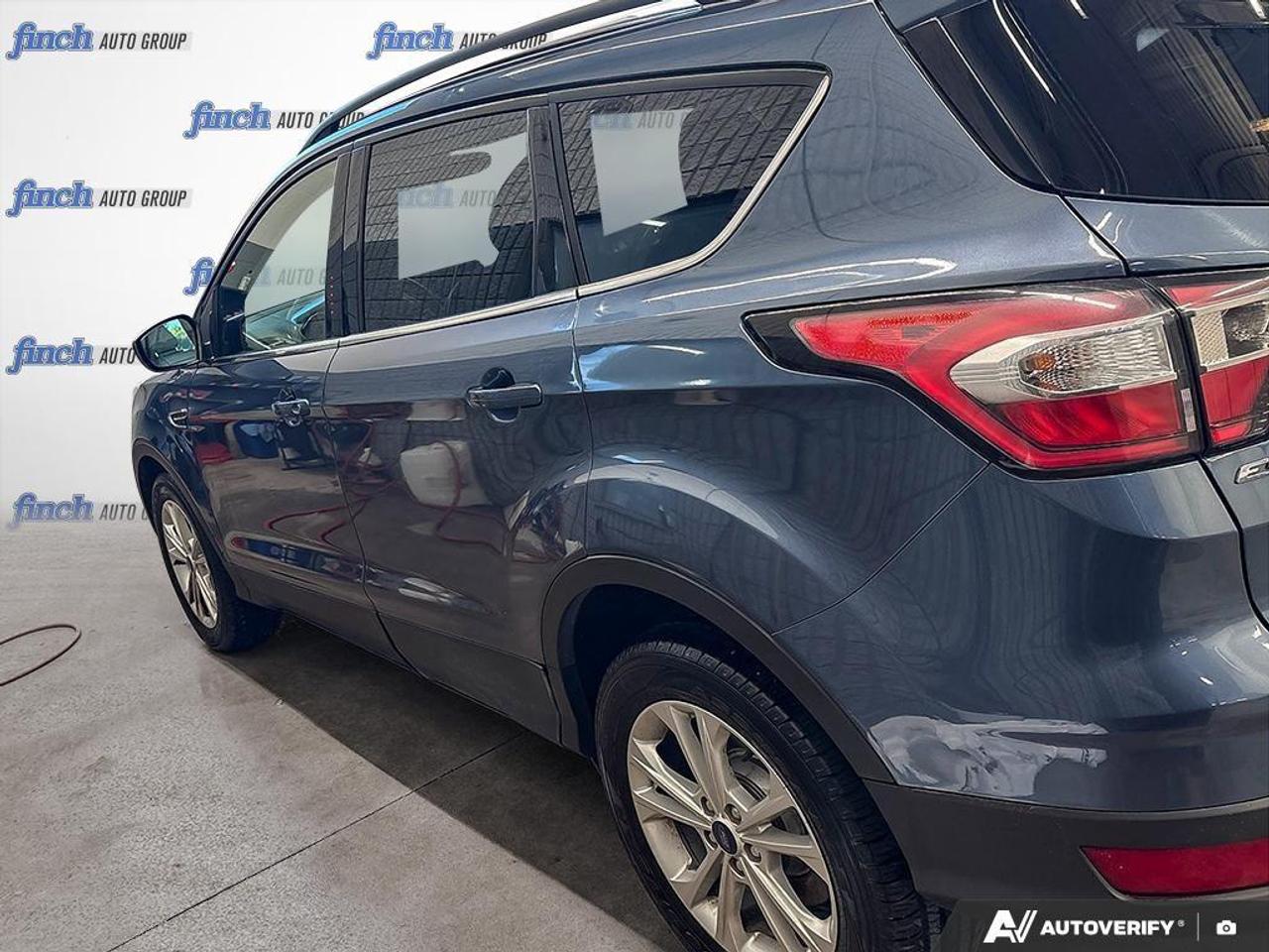 2018 Ford Escape SEL 4dr 4x4 Photo2