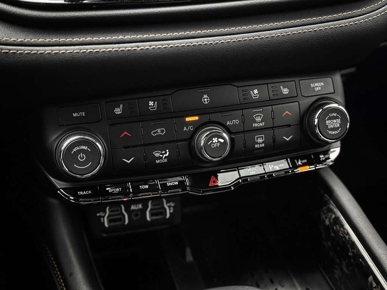 2025 Dodge Durango R/T   20TH ANNIVERSARY   TOW N GO   BREMBO BRAKES   HARMAN/KARDON AUDIO Photo