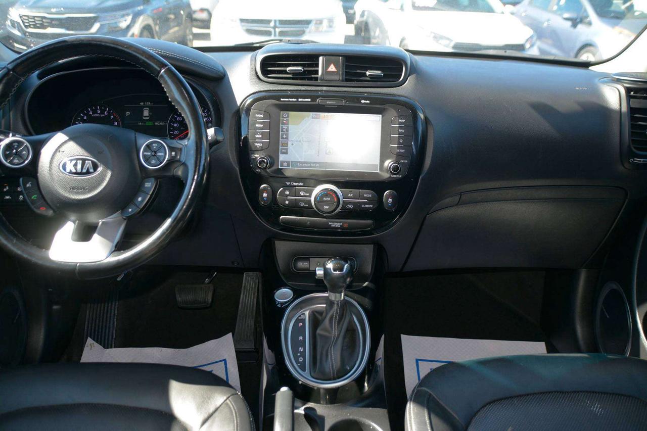 2018 Kia Soul EX+ Photo3