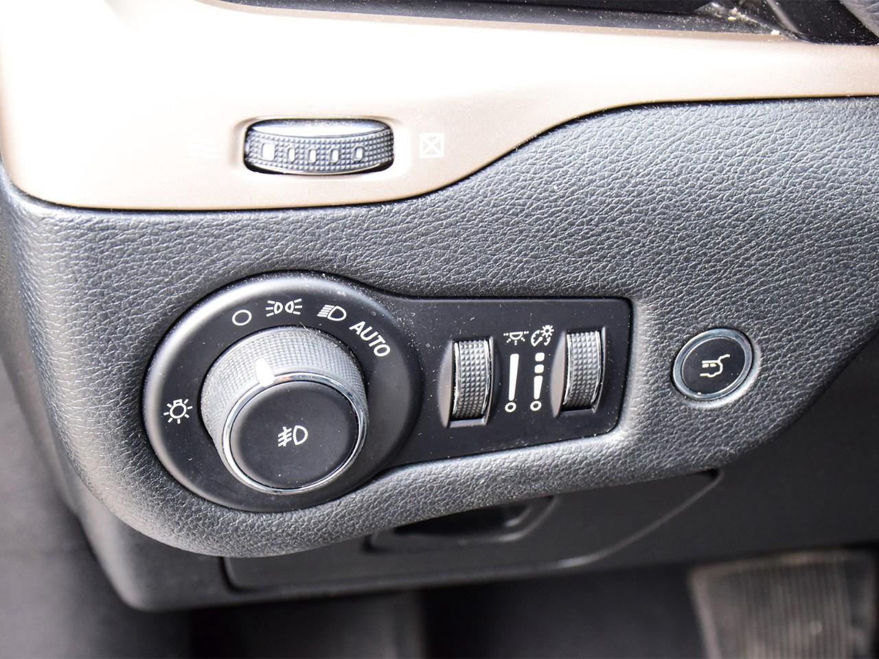2016 Jeep Cherokee Limited 4dr 4x4 Photo