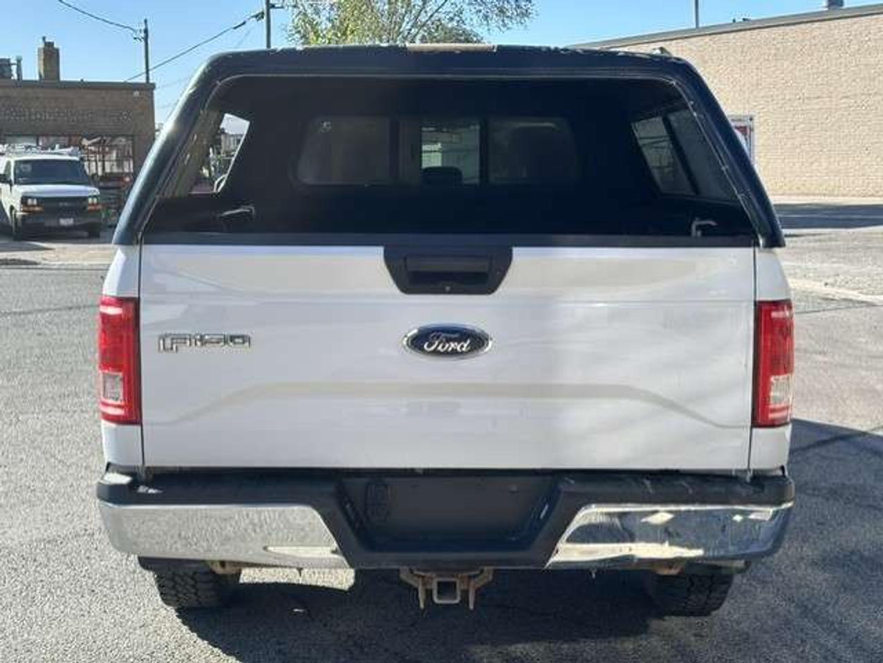 2017 Ford F-150 XLT 4X4 SUPER CAB-1 OWNER-CERTIFIED-NEW TIRES! Photo