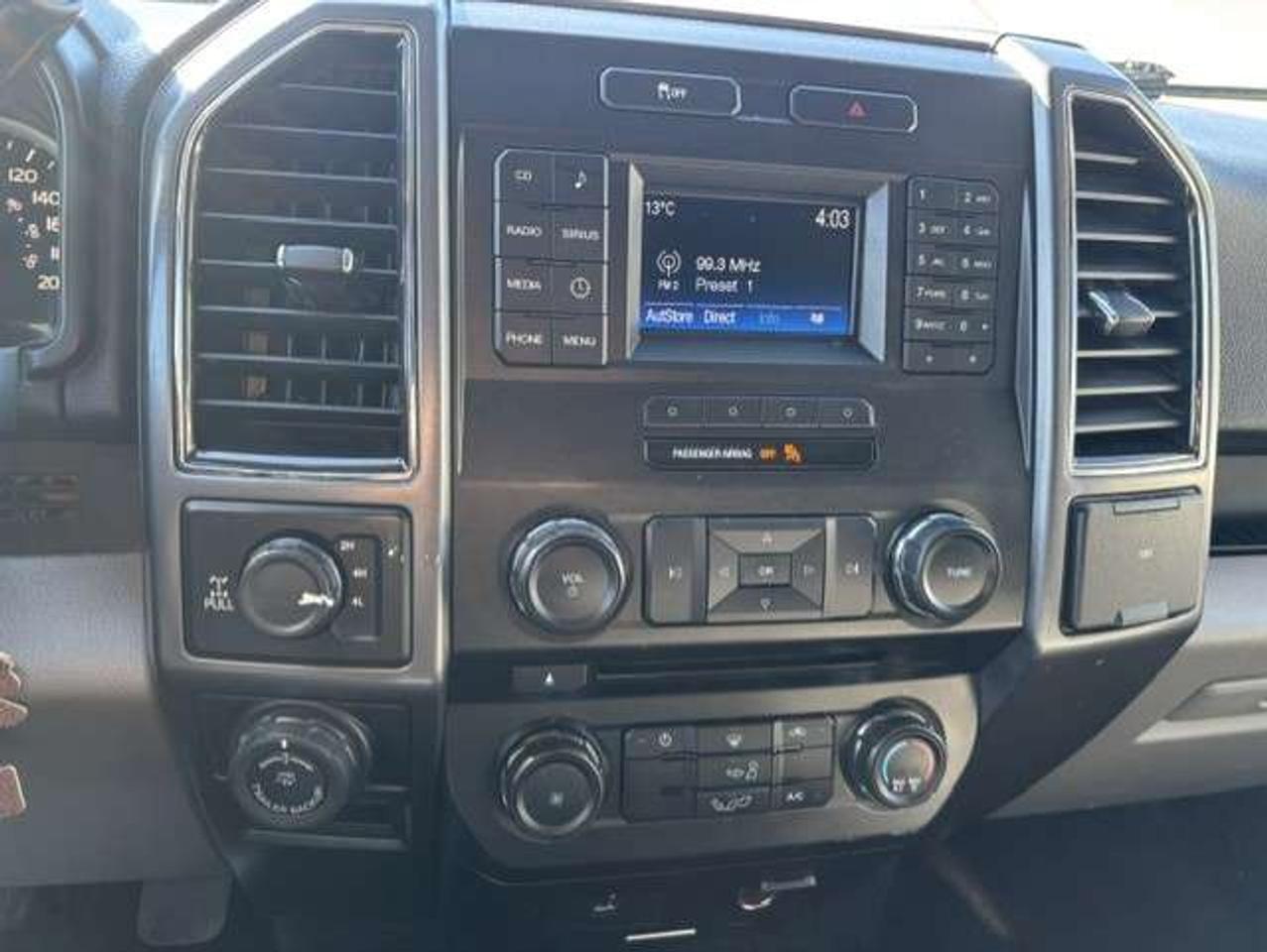 2017 Ford F-150 XLT 4X4 SUPER CAB-1 OWNER-CERTIFIED-NEW TIRES! Photo