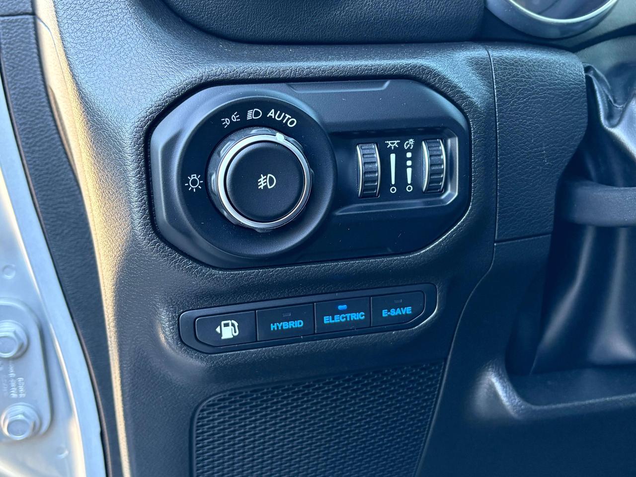 2022 Jeep Wrangler Rubicon Hybrid 4x4 Hard Top   NAV Photo