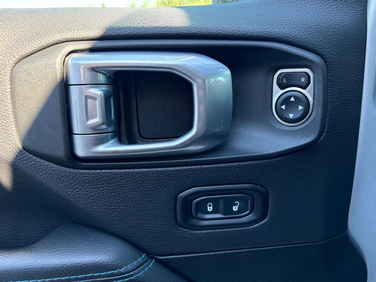 2022 Jeep Wrangler Rubicon Hybrid 4x4 Hard Top   NAV Photo