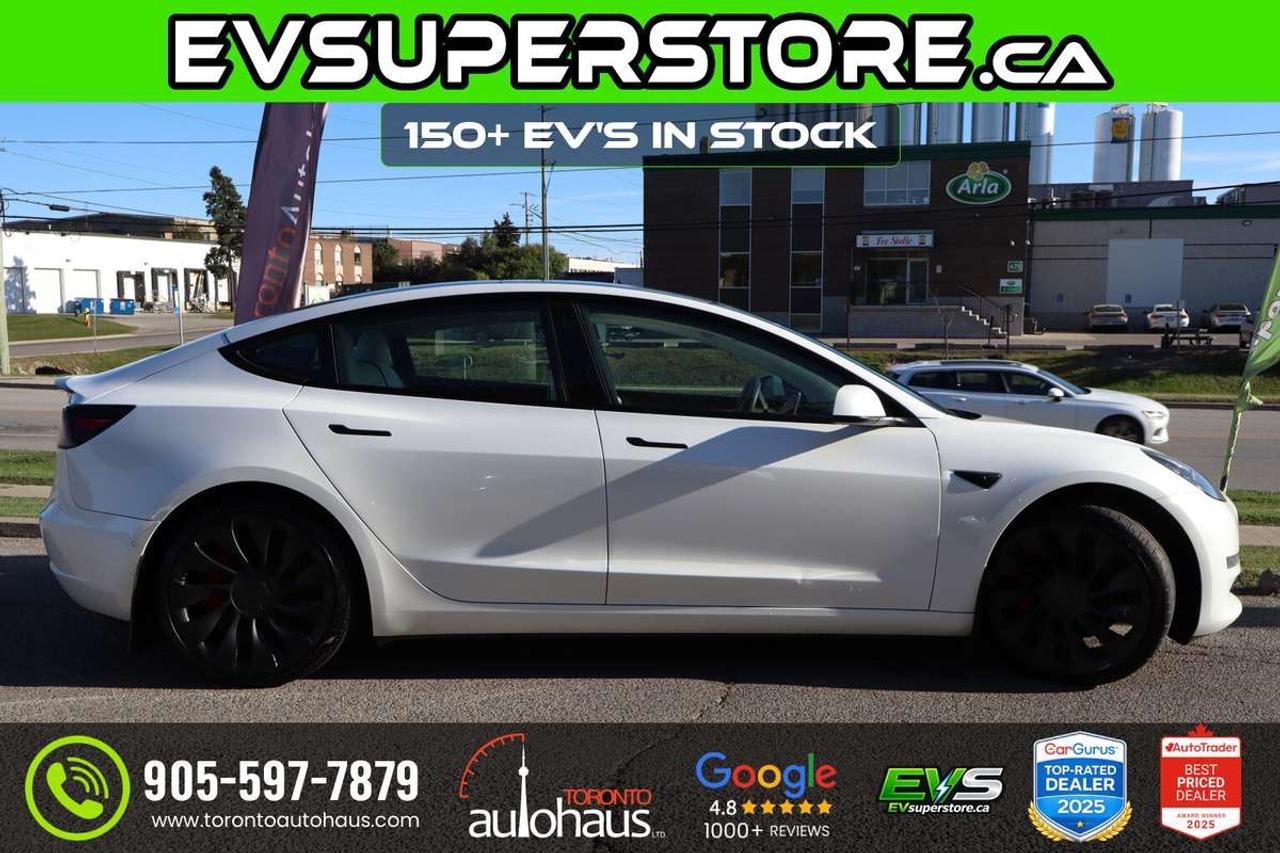 2022 Tesla Model 3 WHITE INT. I PERFORMANCE AT EVSUPERSTORE.CA Photo