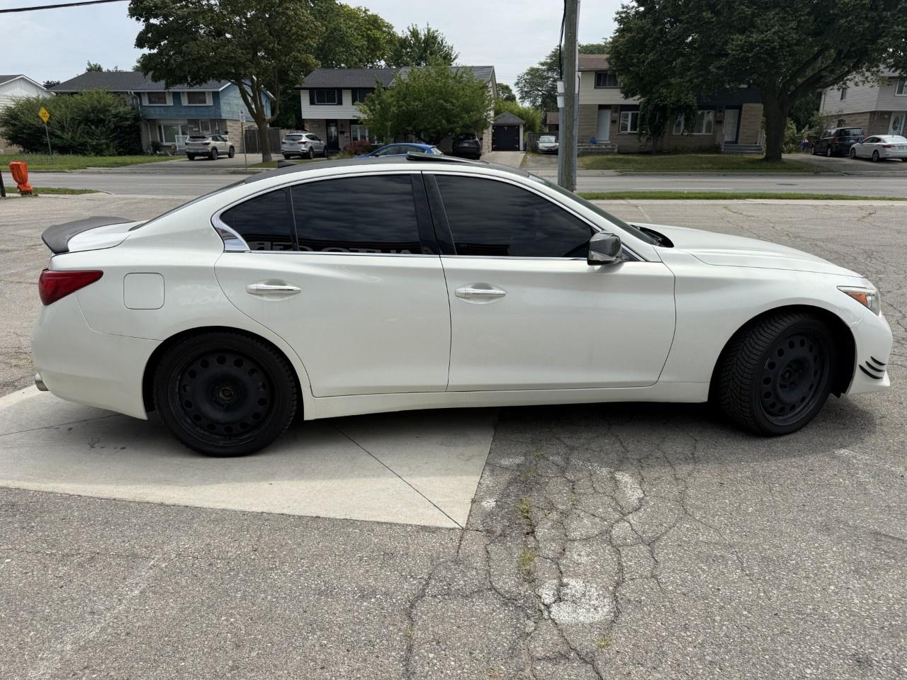 2014 Infiniti Q50 4dr Sdn Premium AWD Photo