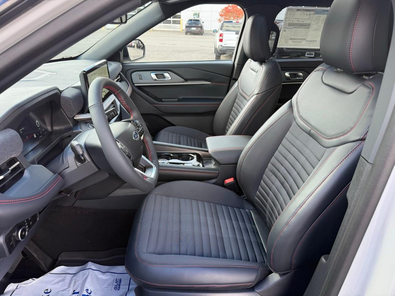2027 Ford Explorer ST-Line 4WD Photo