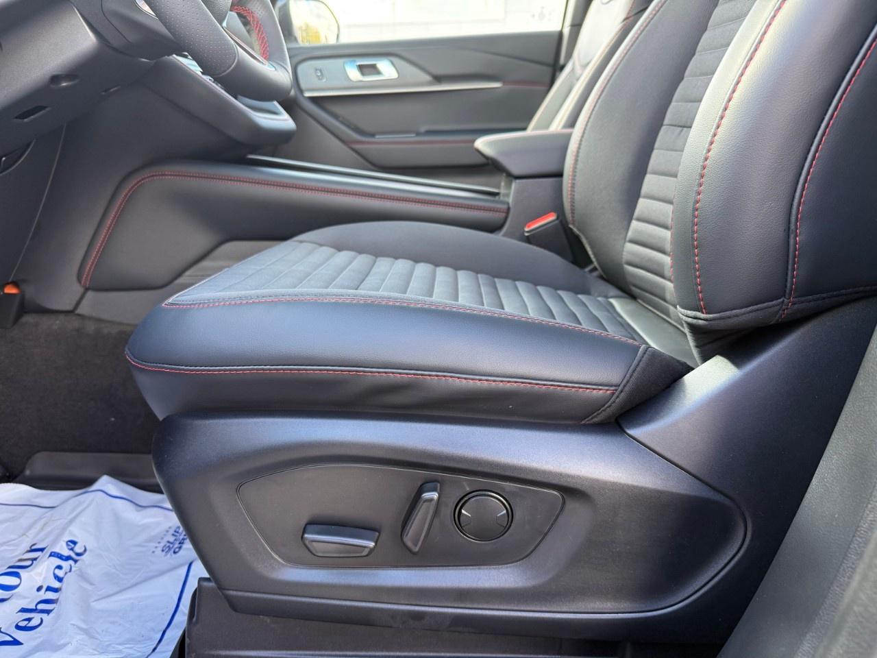 2027 Ford Explorer ST-Line 4WD Photo