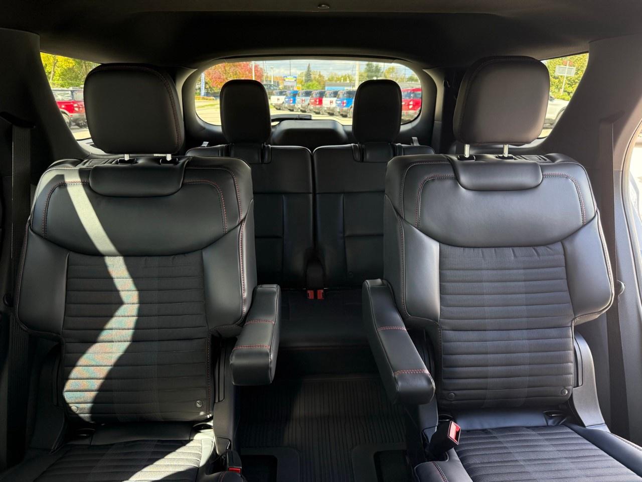 2027 Ford Explorer ST-Line 4WD Photo