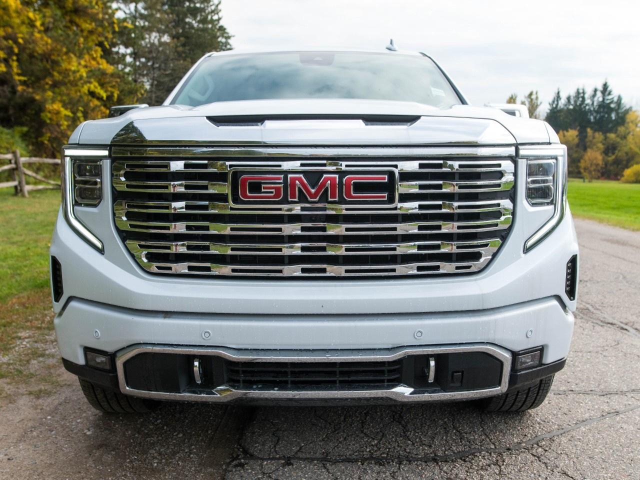2026 GMC Sierra 1500 Crew Cab Short Box 4-Wheel Drive Denali Photo