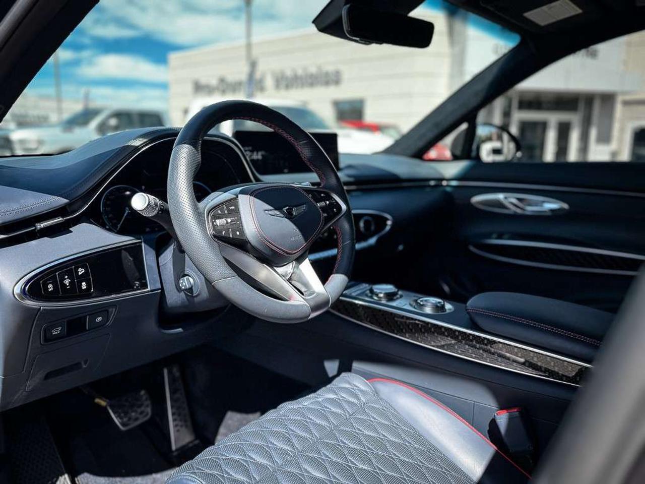 2025 Genesis GV70 3.5T Sport Plus w/eLSD   PANO ROOF   LEXICON AUDIO   DRIVING ASSIST Photo