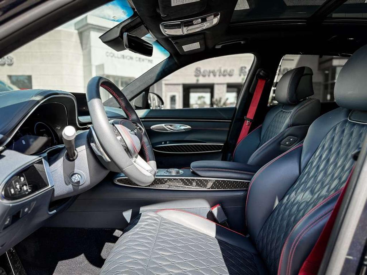 2025 Genesis GV70 3.5T Sport Plus w/eLSD   PANO ROOF   LEXICON AUDIO   DRIVING ASSIST Photo