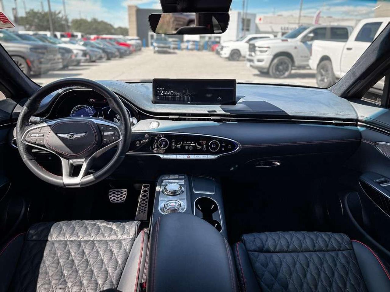 2025 Genesis GV70 3.5T Sport Plus w/eLSD   PANO ROOF   LEXICON AUDIO   DRIVING ASSIST Photo