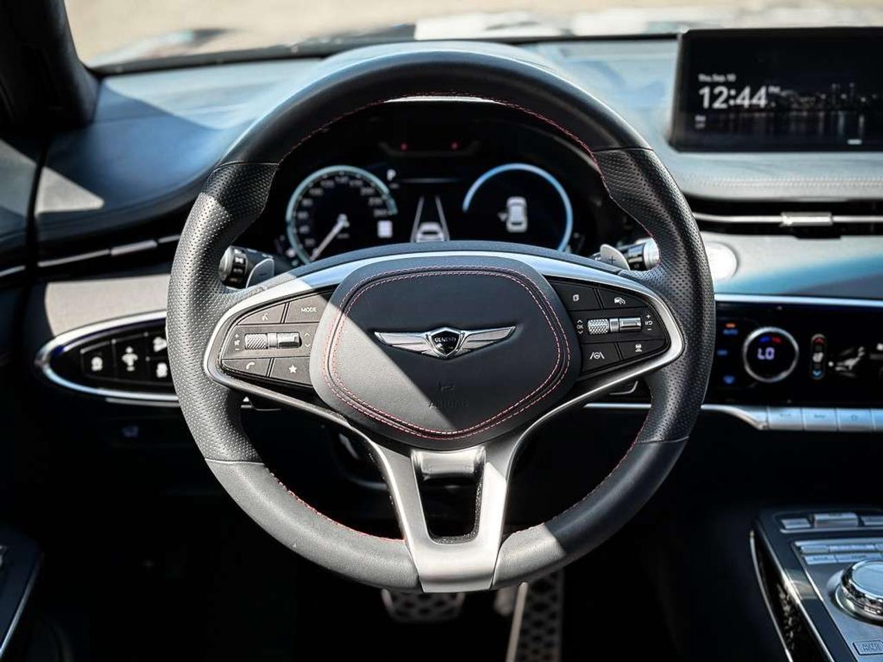 2025 Genesis GV70 3.5T Sport Plus w/eLSD   PANO ROOF   LEXICON AUDIO   DRIVING ASSIST Photo