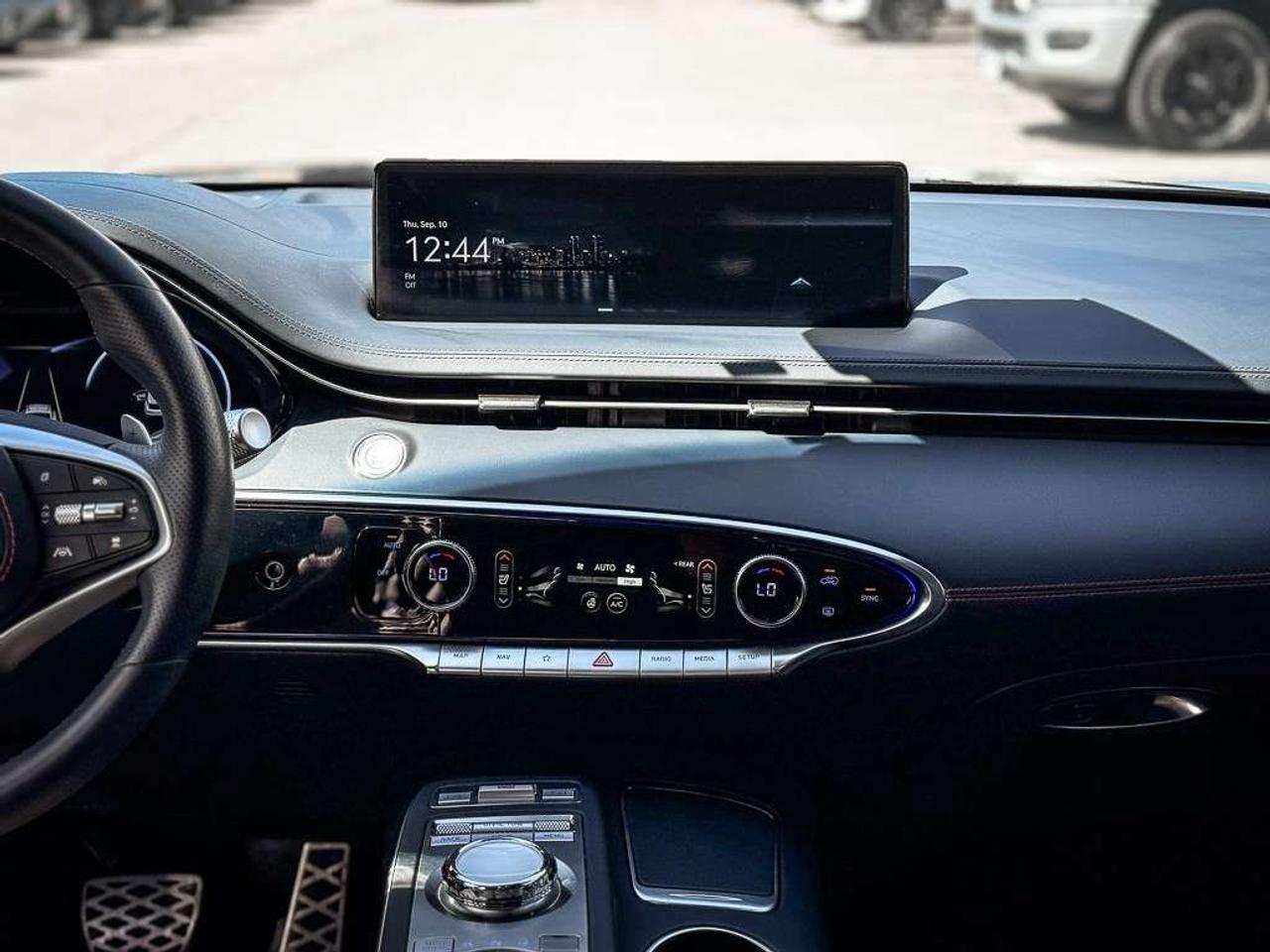 2025 Genesis GV70 3.5T Sport Plus w/eLSD   PANO ROOF   LEXICON AUDIO   DRIVING ASSIST Photo