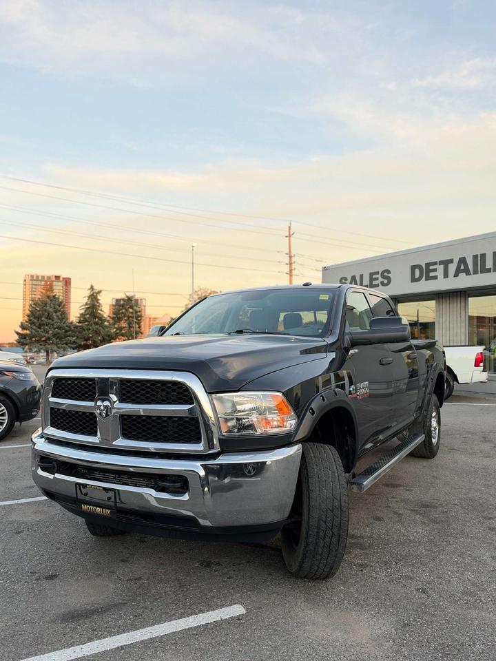 2018 RAM 2500 ST 4x4 Crew Cab 6'4 Box Photo