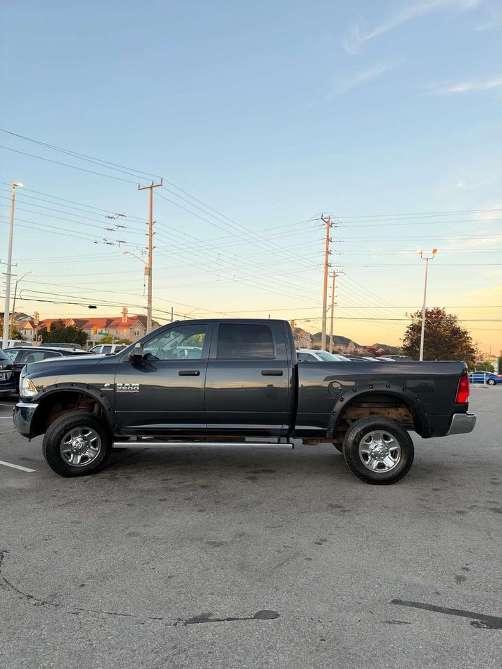 2018 RAM 2500 ST 4x4 Crew Cab 6'4 Box Photo