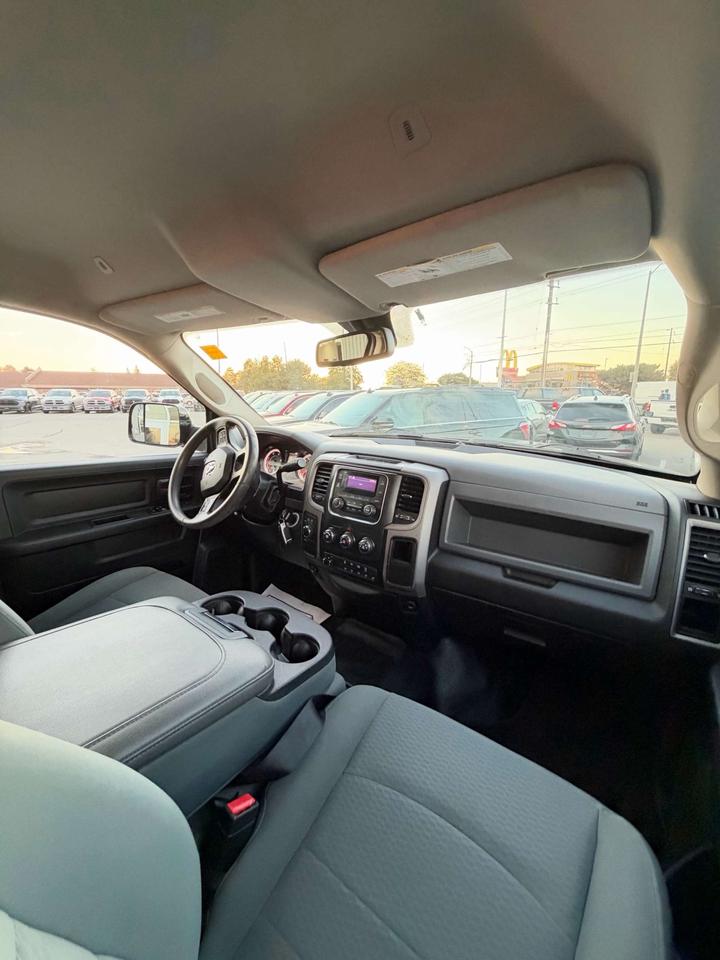 2018 RAM 2500 ST 4x4 Crew Cab 6'4 Box Photo