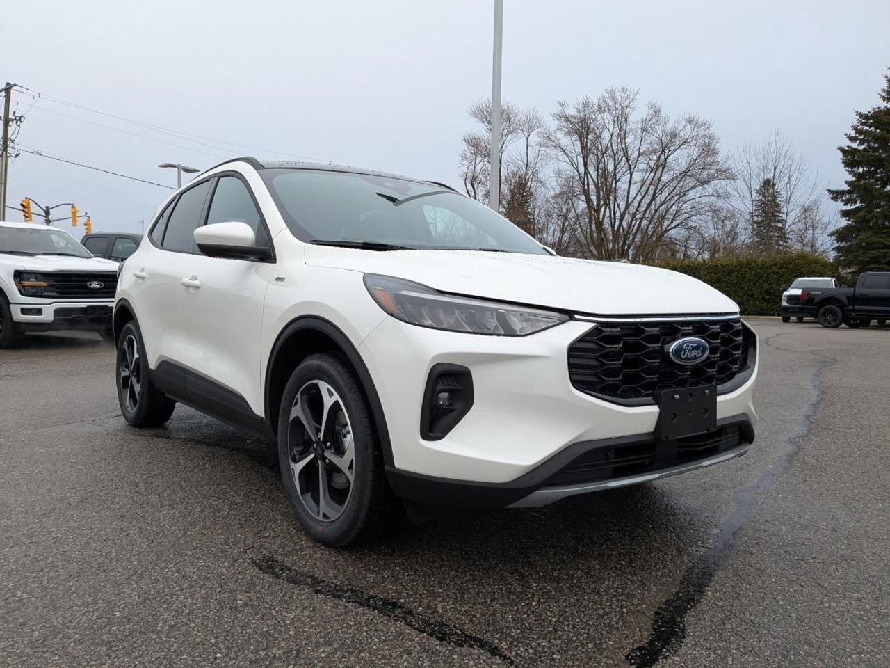 2025 Ford Escape ST-Line Select AWD Photo5
