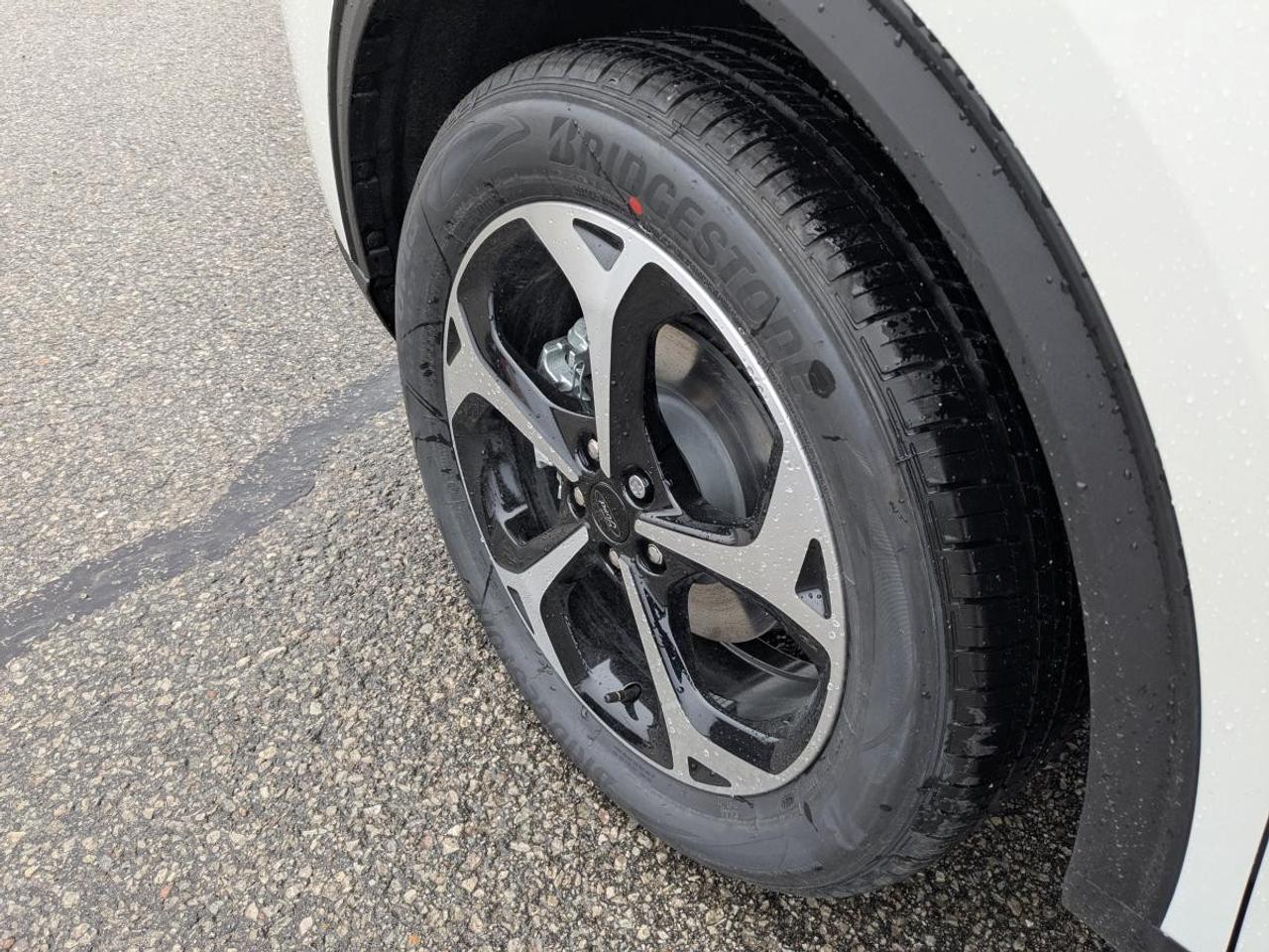 2025 Ford Escape ST-Line Select AWD Photo