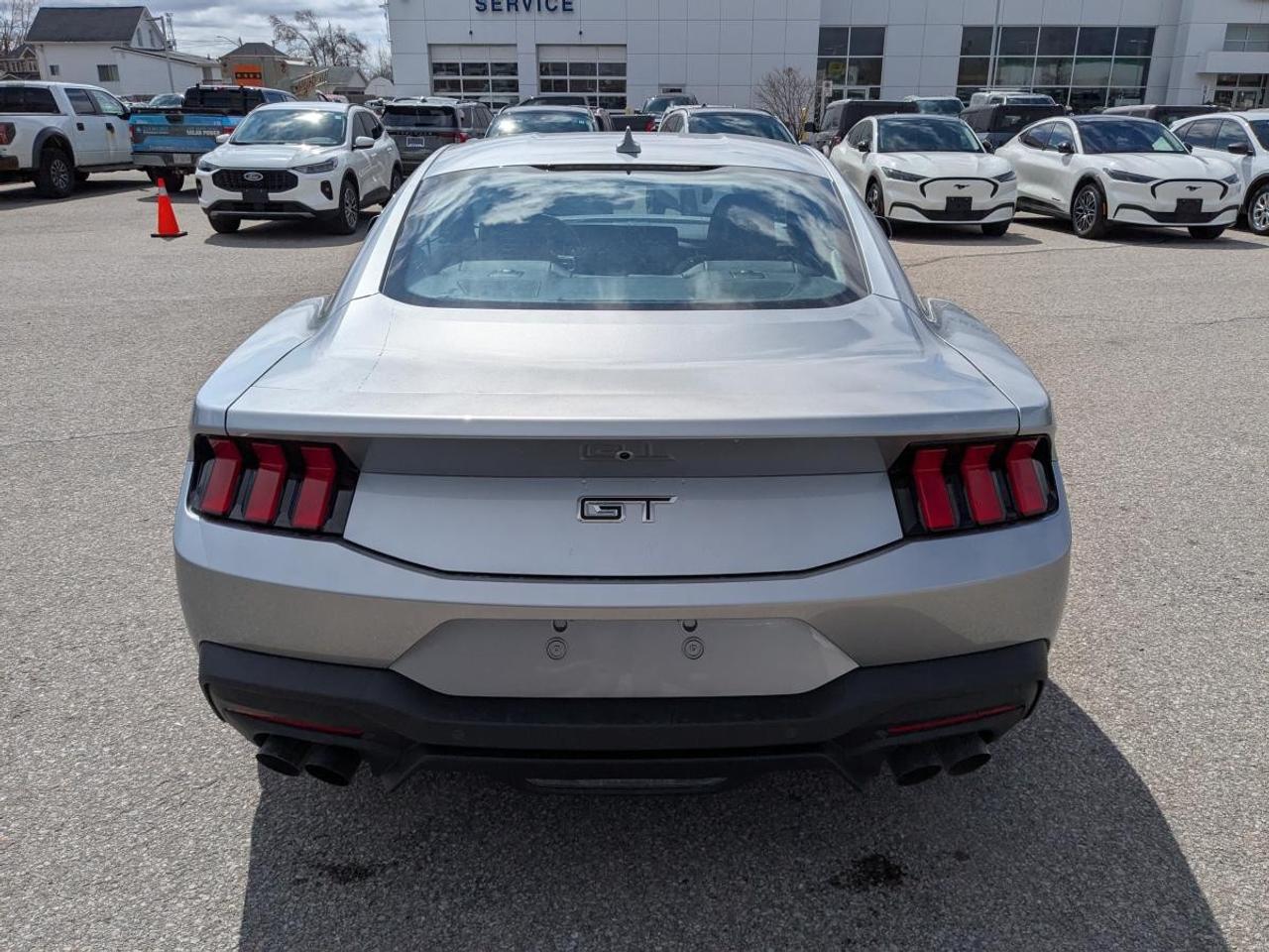 2025 Ford Mustang  Photo