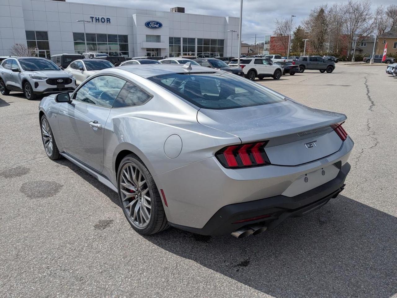 2025 Ford Mustang  Photo