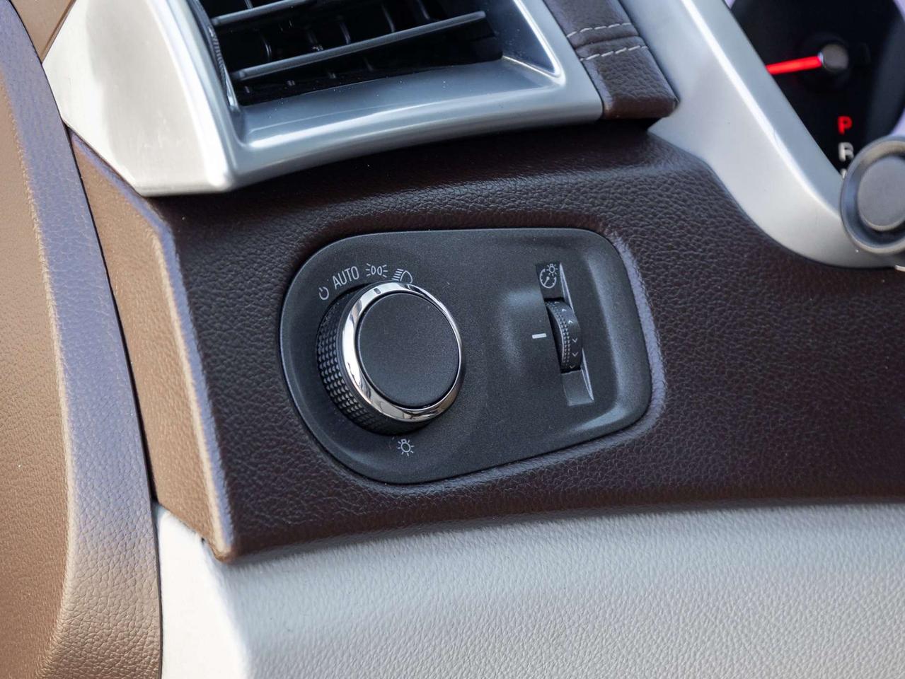 2010 Cadillac SRX AWD Luxury Collection Photo