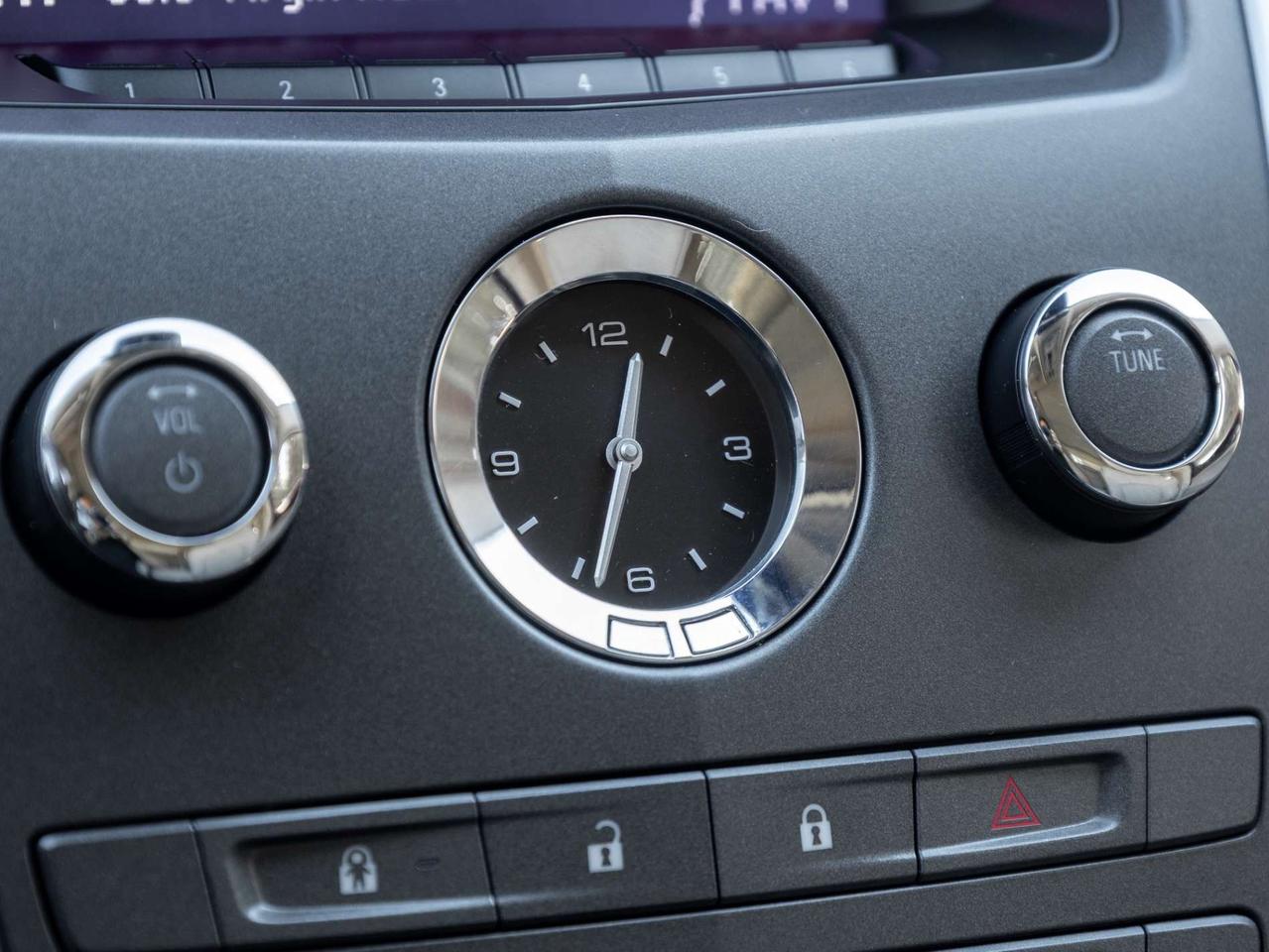 2010 Cadillac SRX AWD Luxury Collection Photo