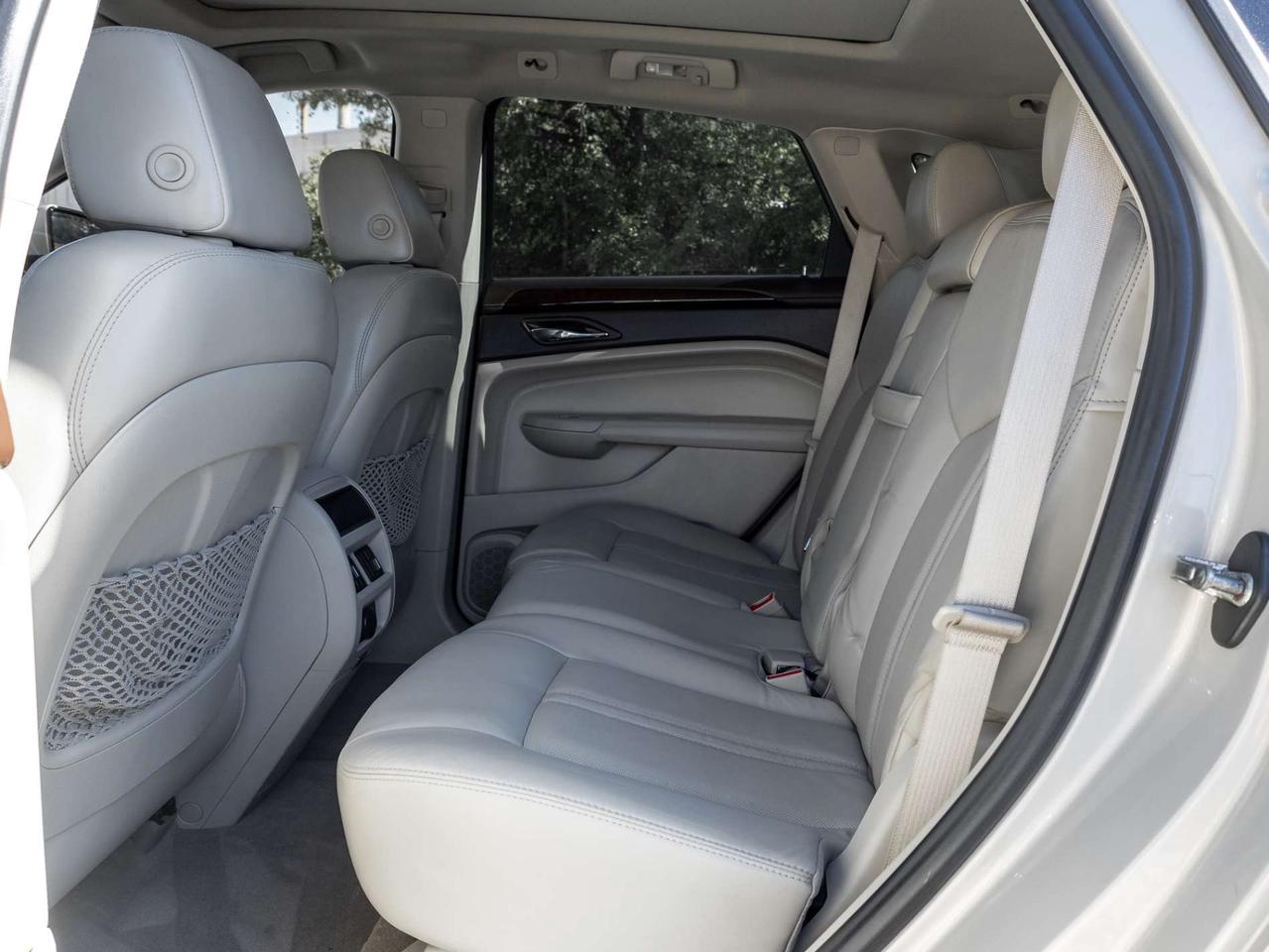 2010 Cadillac SRX AWD Luxury Collection Photo