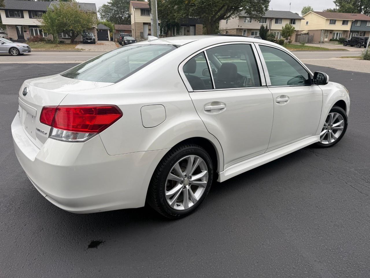 2014 Subaru Legacy 4dr Sdn Auto 2.5i w/Limited & EyeSight Pkg Photo