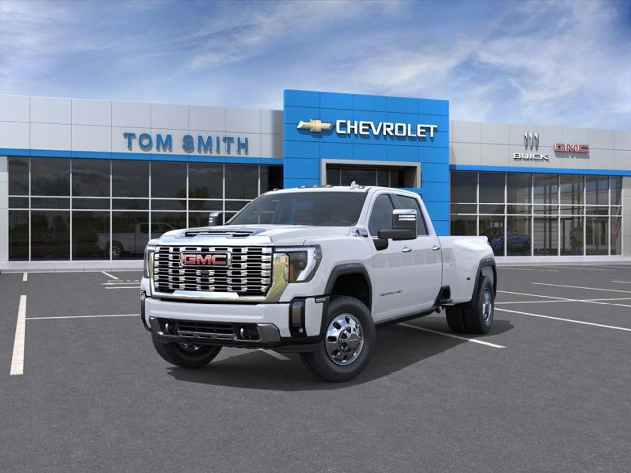 2026 GMC Sierra 3500HD 4WD Crew Cab Long Box Denali Photo