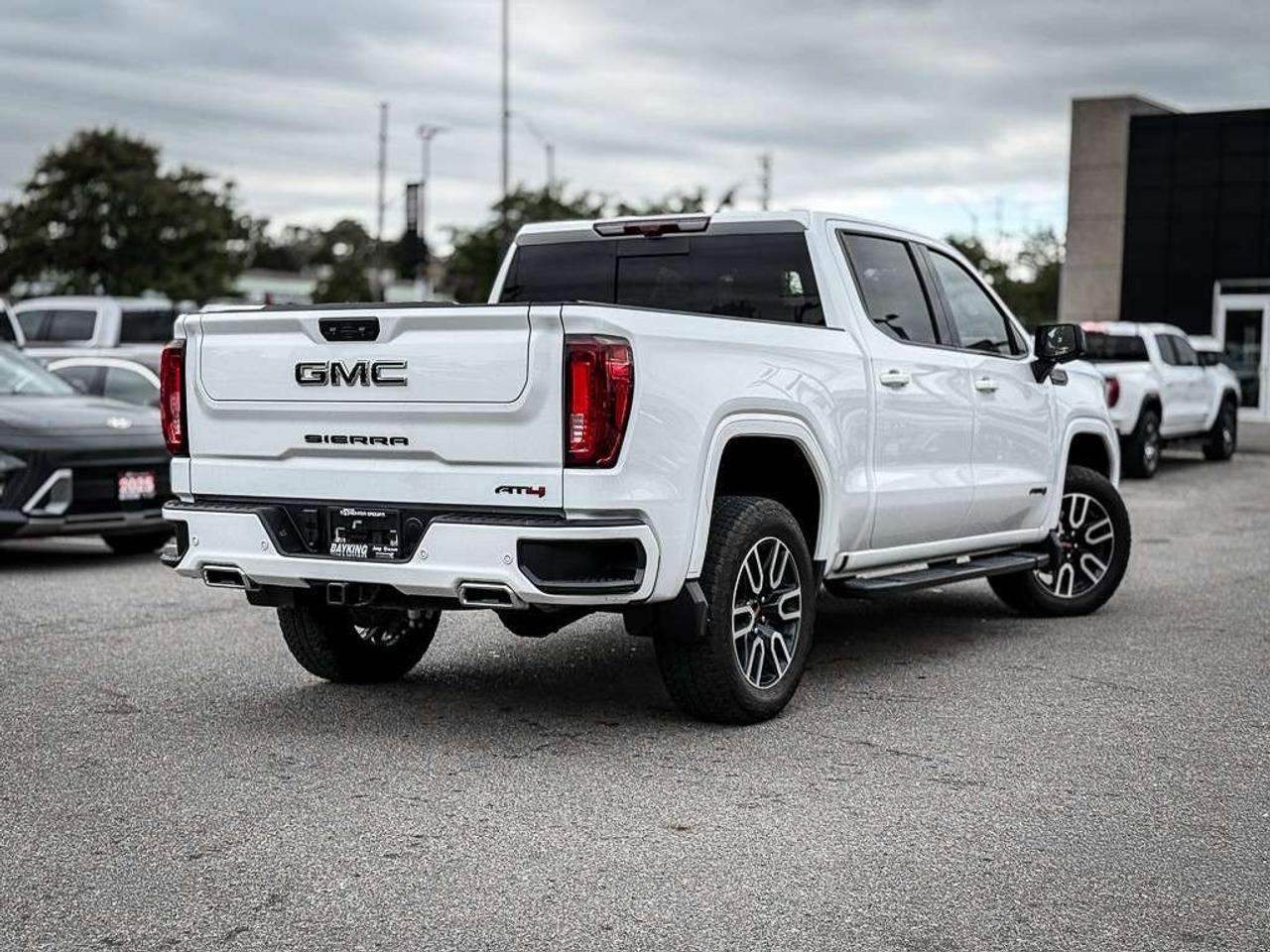 2026 GMC Sierra 1500 AT4   SUNROOF   HEATED/VENTILATED LEATHER   HEAD-UP DISPLAY   BOSE AUDIO   360 CAMERA Photo