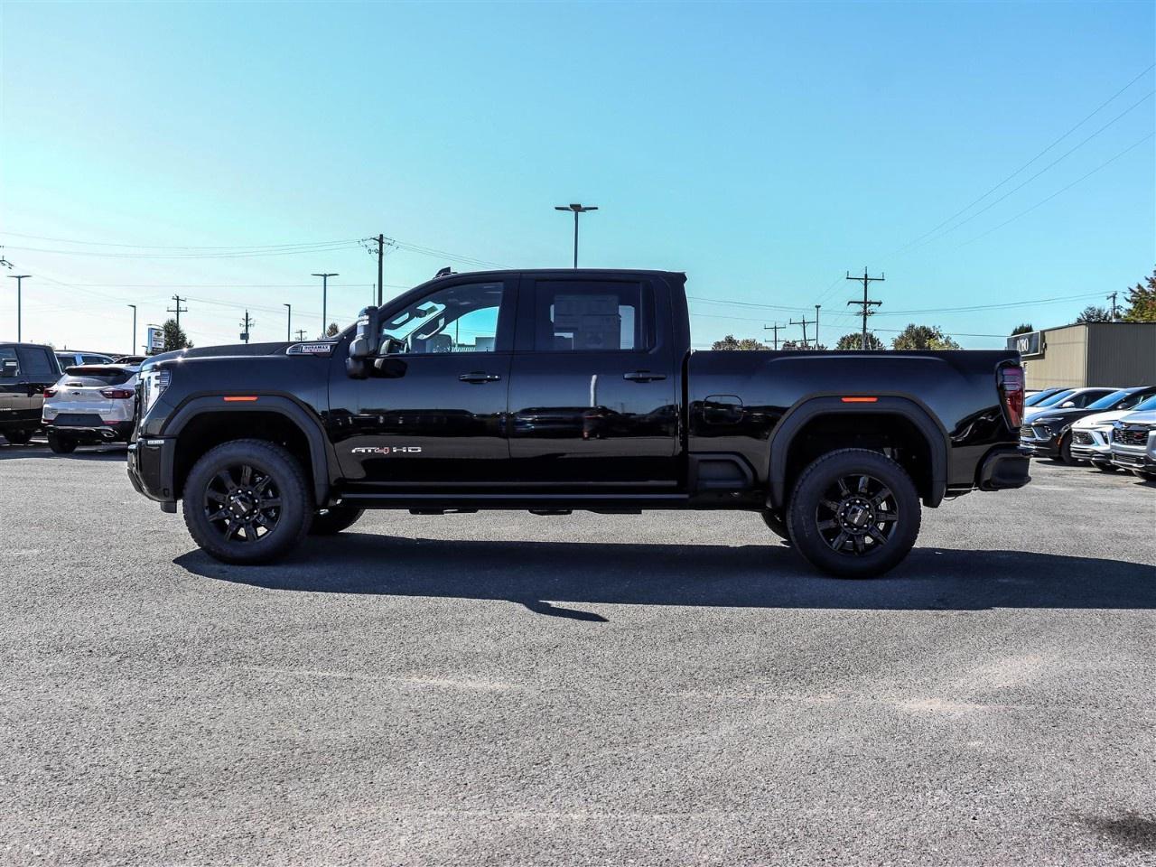 2026 GMC SIERRA 2500HD Crew Cab Standard Box 4-Wheel Drive AT4 Photo2
