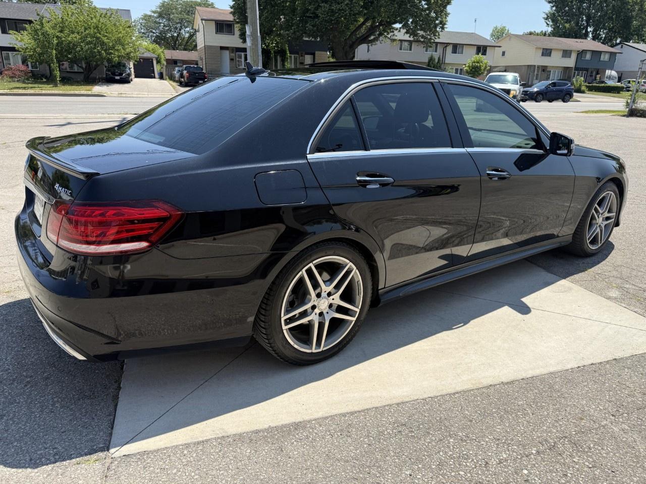 2016 Mercedes-Benz E-Class E 400 4MATIC Sedan Photo