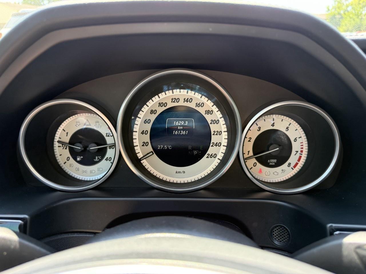 2016 Mercedes-Benz E-Class E 400 4MATIC Sedan Photo